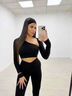 CONJUNTO DEPORTIVO ASIMÉTRICO NEGRO