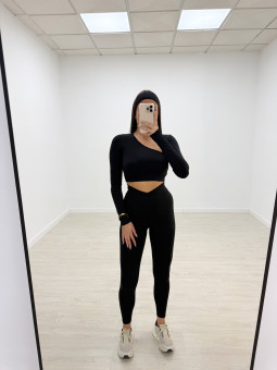 CONJUNTO DEPORTIVO ASIMÉTRICO NEGRO