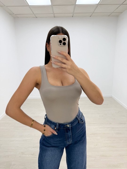 TOP BASIC TIRANTA TOUPE