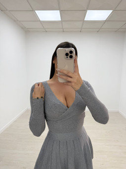 TOP PUNTO CRUZADO GRIS