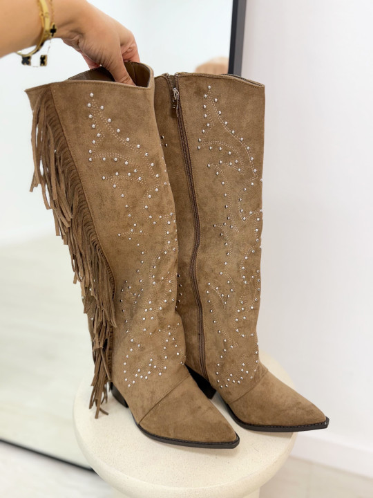 BOTA COWBOY FLECOS Y TACHUELAS