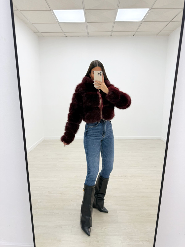 ABRIGO CROP PELO BURDEOS