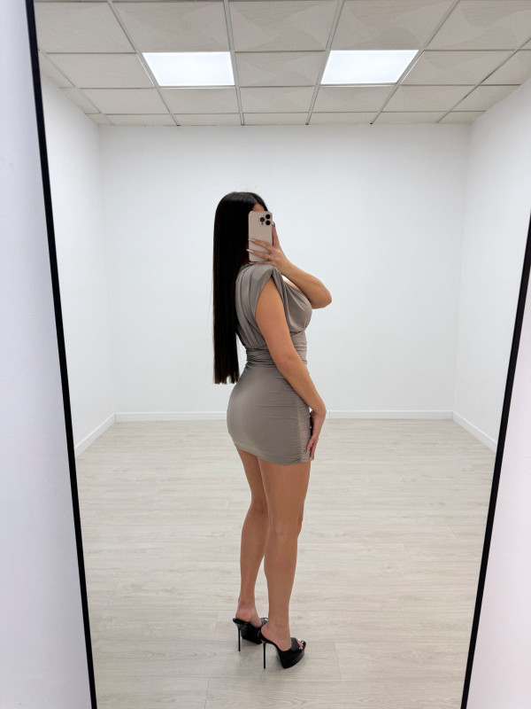 VESTIDO HOMBRERAS FRUNCIDO TOUPE
