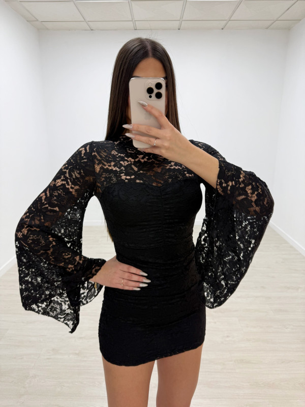 VESTIDO MANGAS MURCIÉLAGO ENCAJE NEGRO