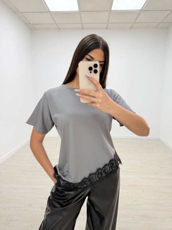 CAMISETA OVER ENCAJE GRIS