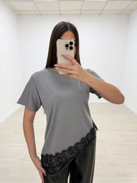 CAMISETA OVER ENCAJE GRIS