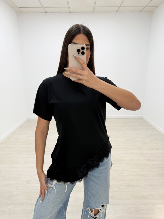 CAMISETA OVER ENCAJE NEGRA
