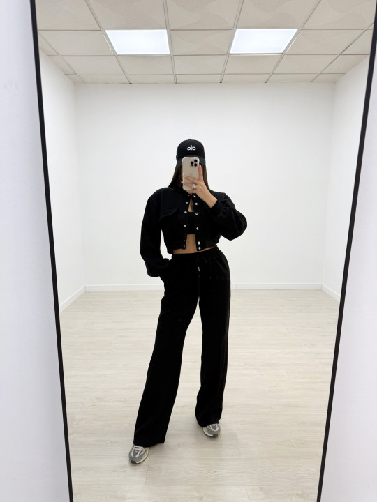 copy of PANTALÓN CHÁNDAL WIDE LEG NEGRO