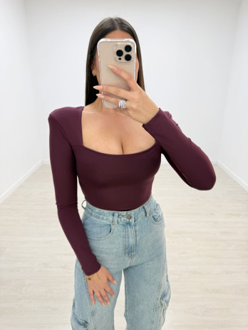 copy of TOP LICRA HOMBRERAS VINO