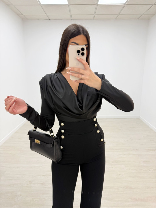 PANTALÓN BOTONES TIRO ALTO NEGRO