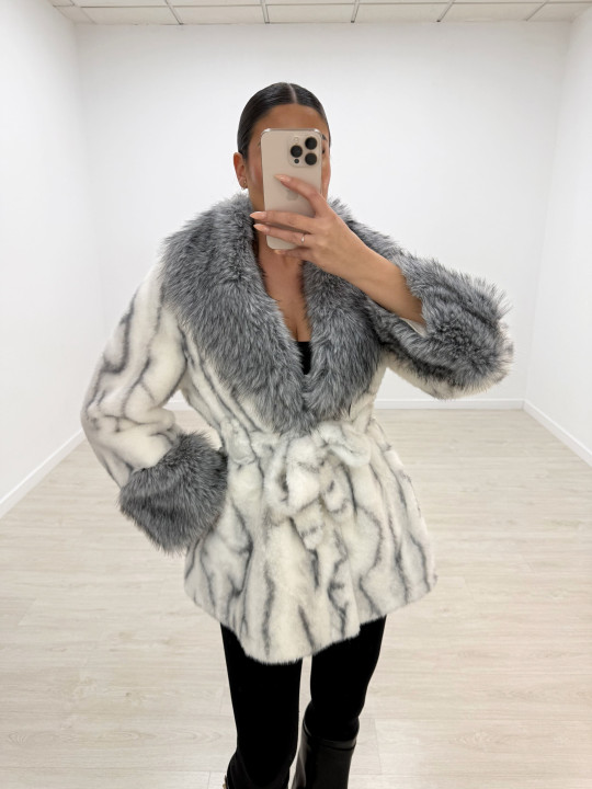 ABRIGO PELO LAZADA BLANCO+GRIS