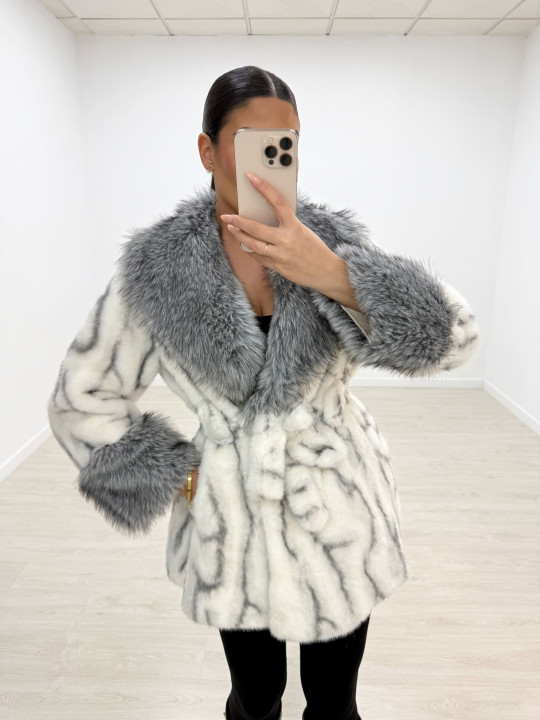 ABRIGO PELO LAZADA BLANCO+GRIS