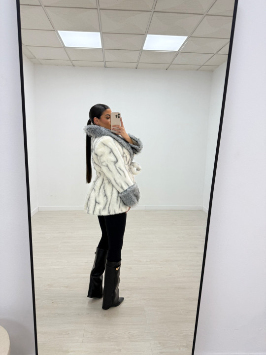 ABRIGO PELO LAZADA BLANCO+GRIS