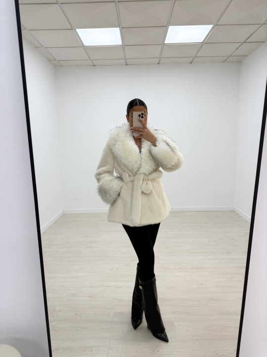 ABRIGO PELO LAZADA BLANCO+GRIS