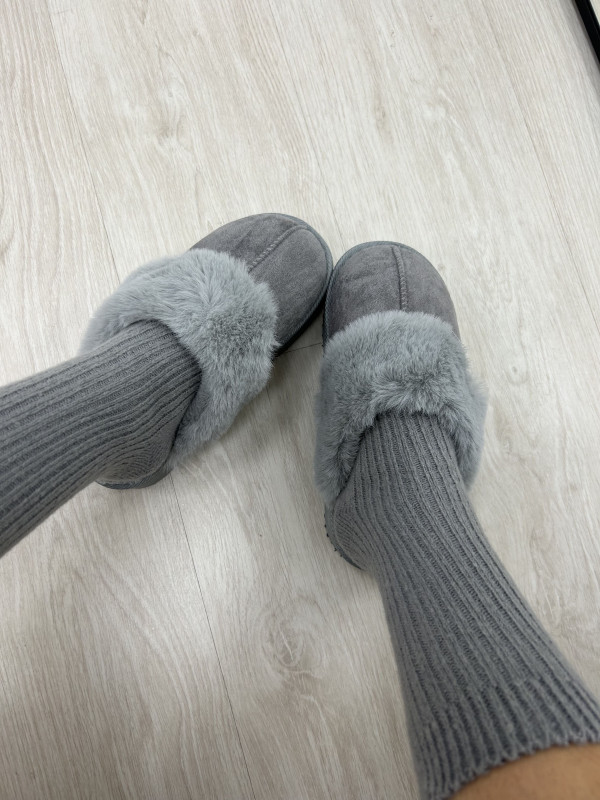 ZAPATILLAS UG GRIS