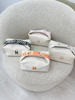 BOLSO NECESER H ASA RELIEVE