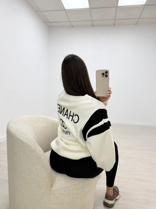 SUDADERA CHANEL BLANCA