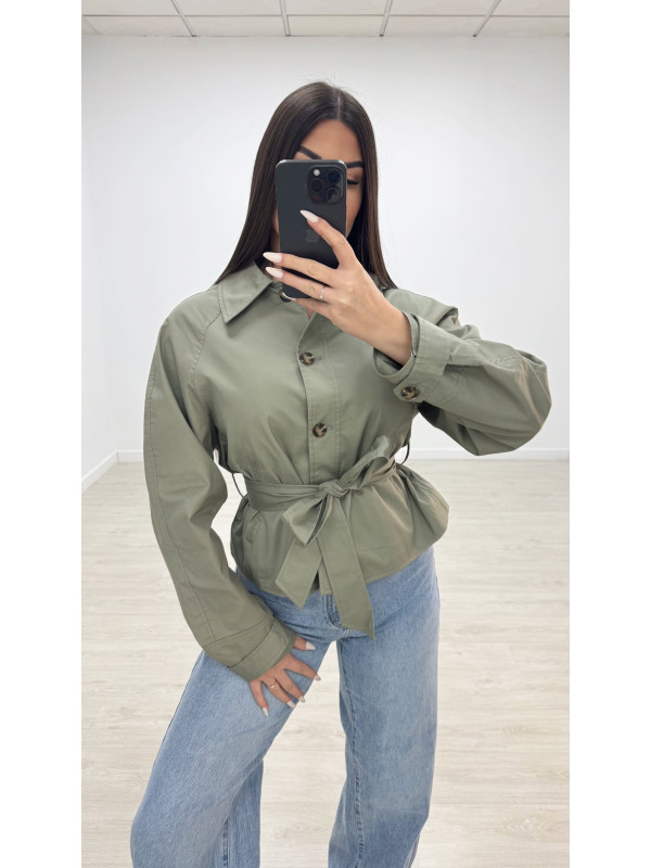 CHAQUETA GABARDINA CROP VERDE