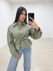 CHAQUETA GABARDINA CROP VERDE
