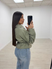 CHAQUETA GABARDINA CROP VERDE