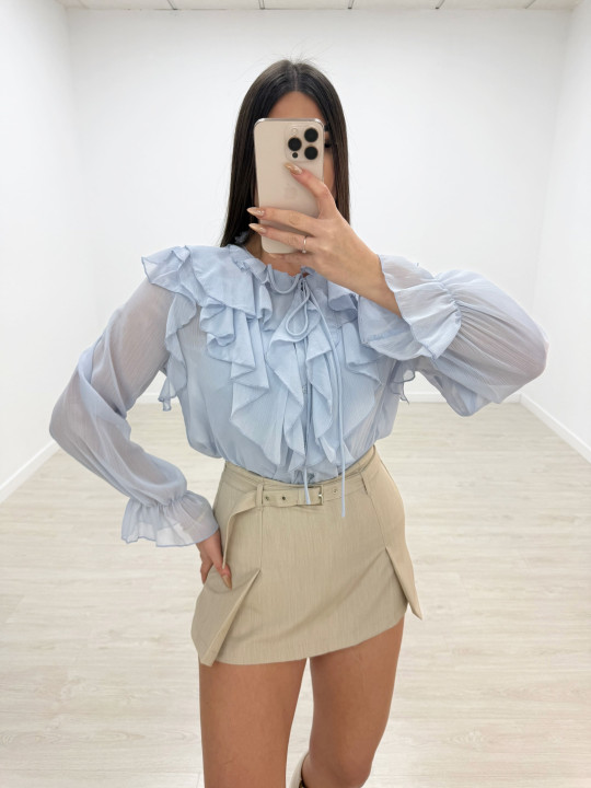 CAMISA SEDA VOLANTES CELESTE