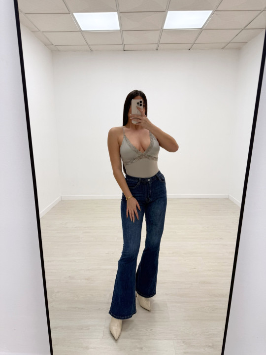 BODY DETALLE ENCAJE TOUPE