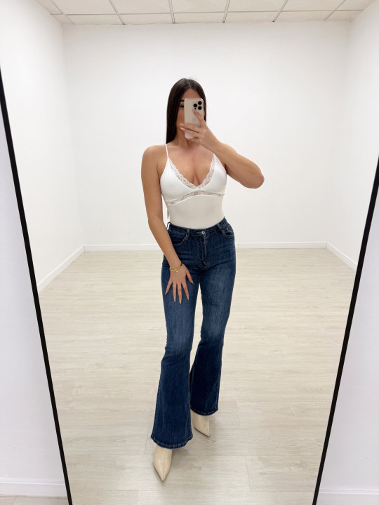 BODY DETALLE ENCAJE BLANCO