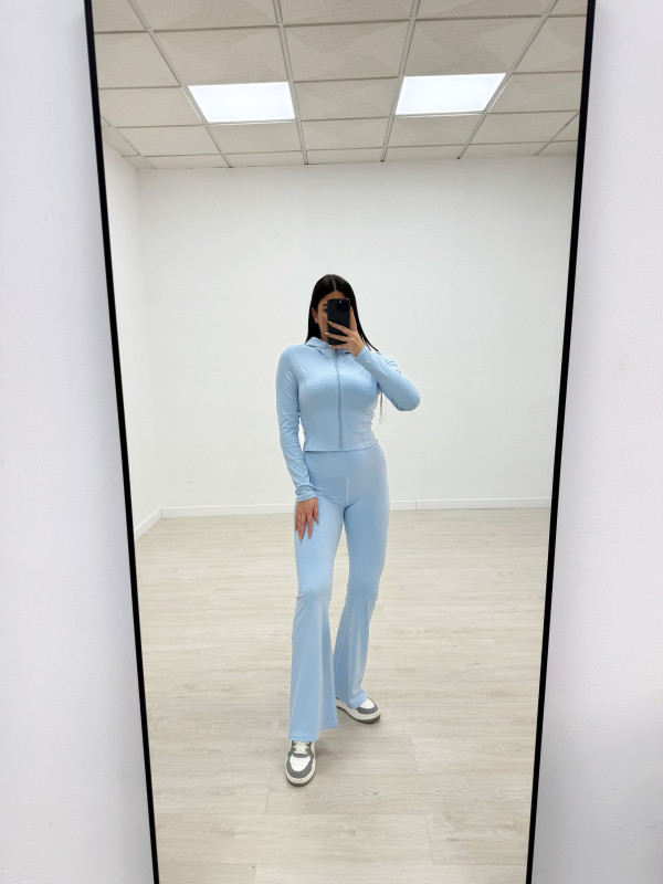 CONJUNTO DEPORTIVO CAMPANA CELESTE