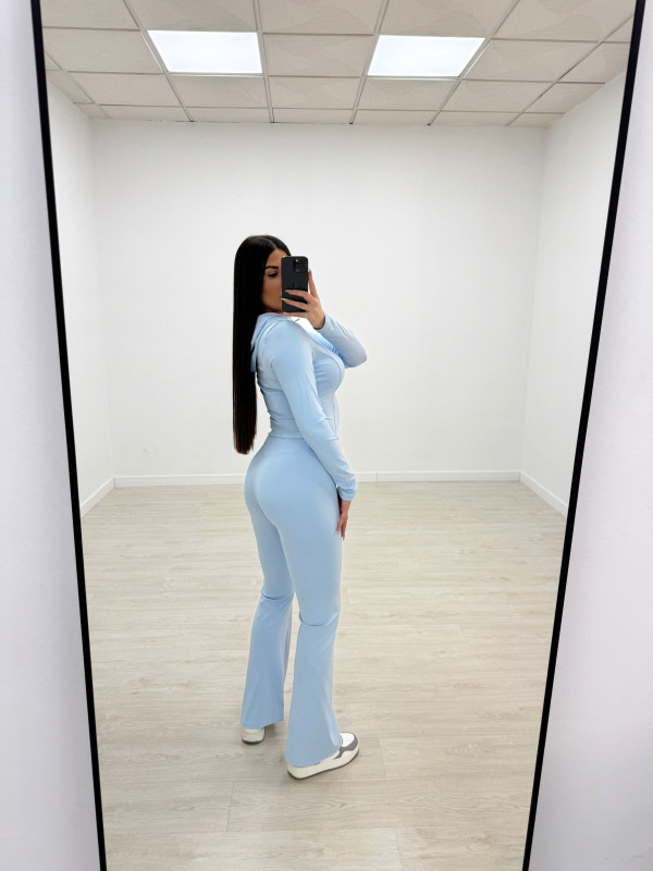 CONJUNTO DEPORTIVO CAMPANA CELESTE