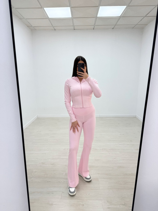 CONJUNTO DEPORTIVO CAMPANA ROSA