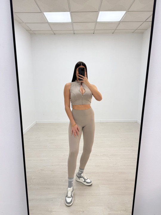 CONJUNTO DEPORTIVO SISA TOUPE