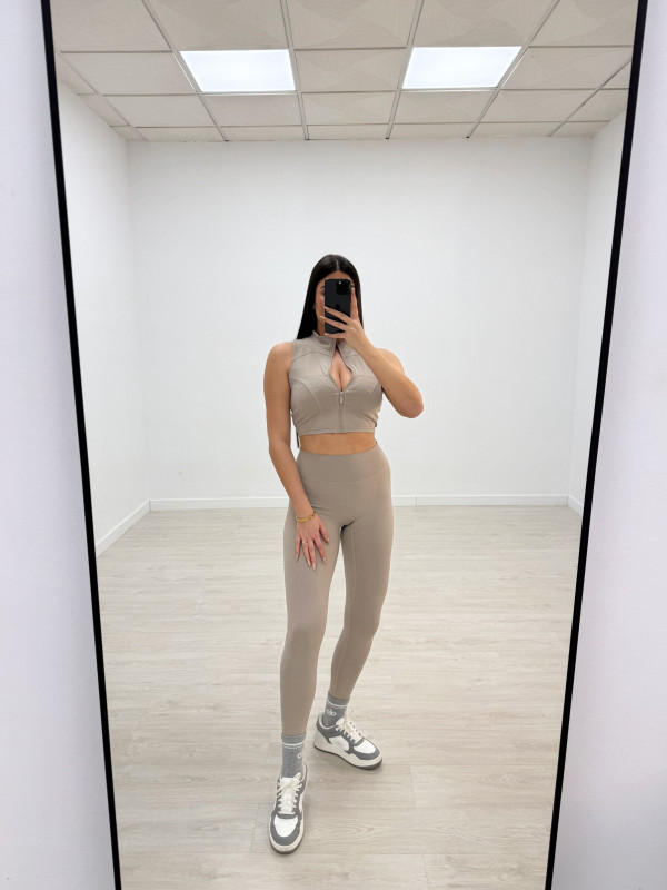 CONJUNTO DEPORTIVO SISA TOUPE