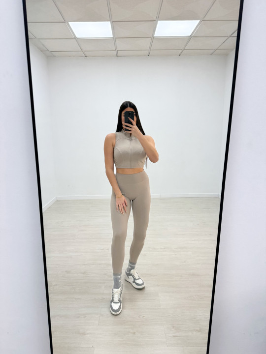 CONJUNTO DEPORTIVO SISA TOUPE