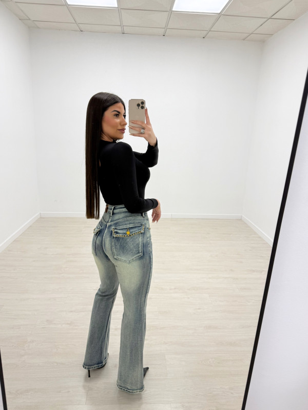 VAQUERO BOLSILLOS TACHAS