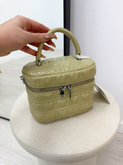 BOLSO TIPO NECESER BORDADO - VERDE
