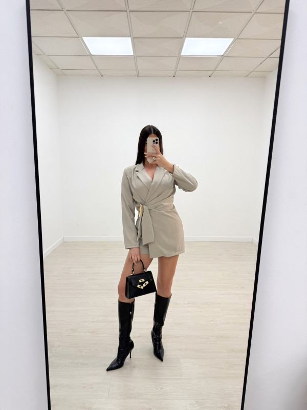 MONO BLAZER DETALLE - TOUPE