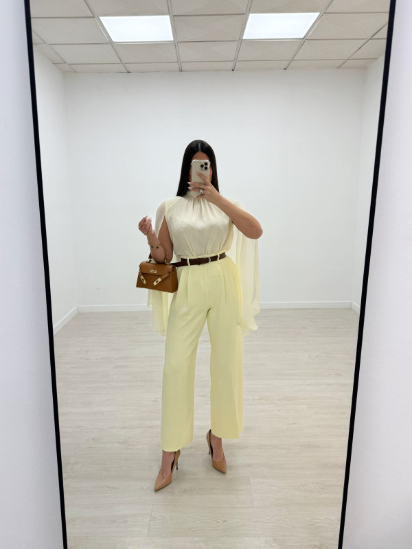 BLUSA CAPA EXCLUSIVA - CREMA