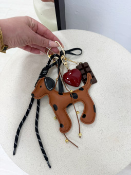 LLAVERO DALMATA (PIEL 100%)