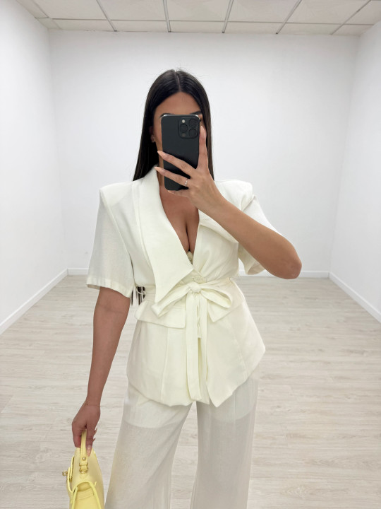 TRAJE ABRIL - BLANCO