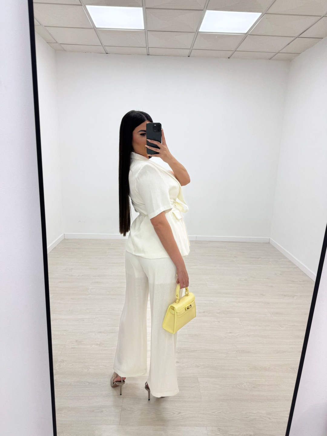 TRAJE ABRIL - BLANCO