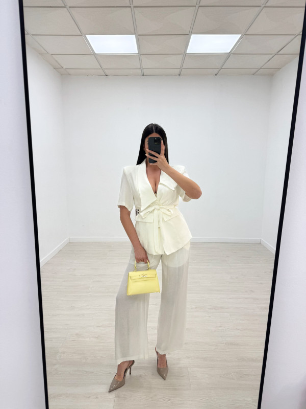 TRAJE ABRIL - BLANCO