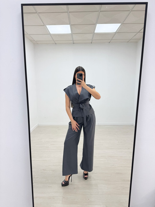 CONJUNTO LÍA PREMIUM - GRIS