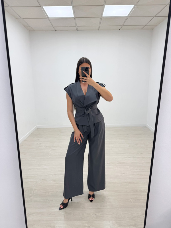 CONJUNTO LÍA PREMIUM - GRIS