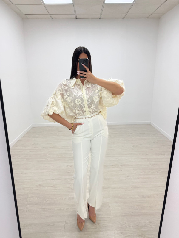 BLUSA BORDADA PREMIUM - BEIGE