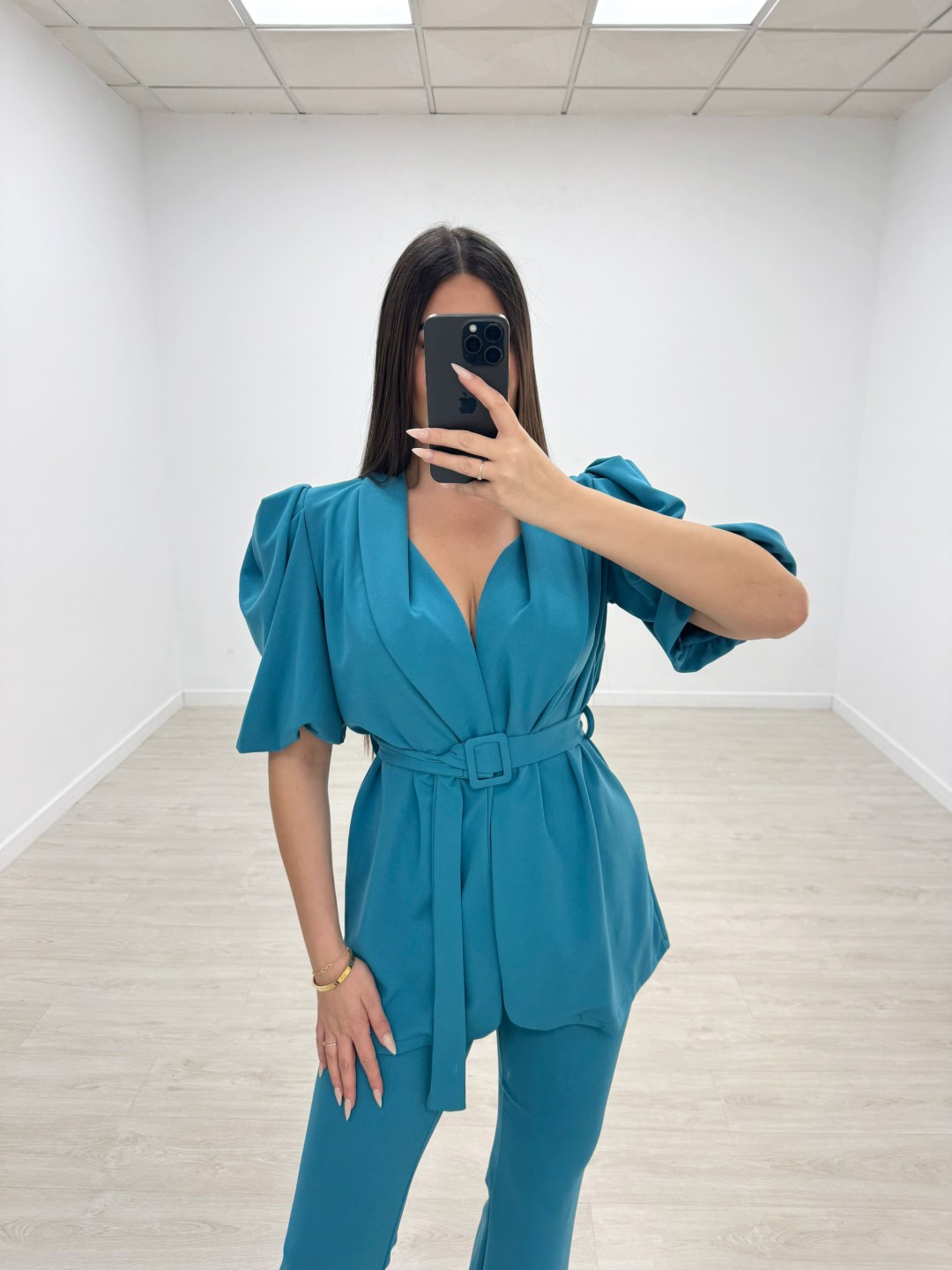 TRAJE TURQUESA