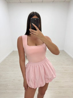 TOP BASIC LICRA ESCOTE CUADRADO - ROSA