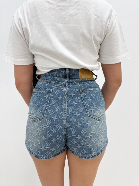 SHORT LV