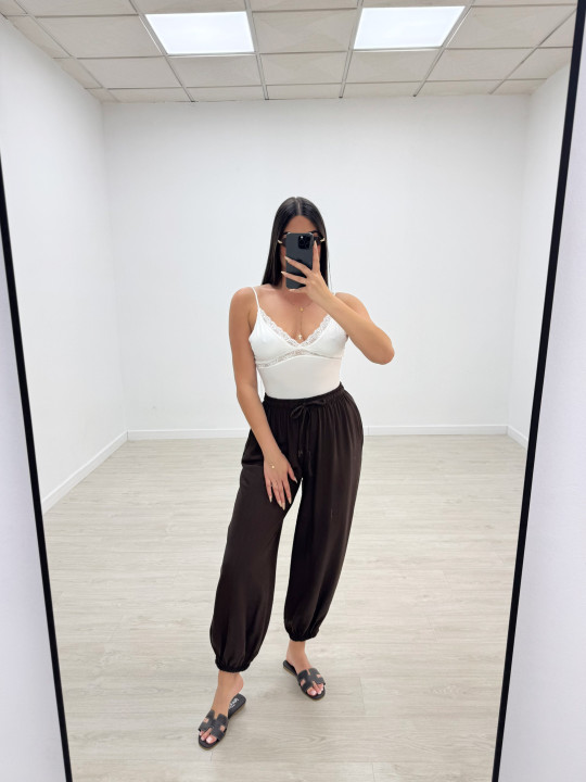 PANTALÓN GLOBO BASIC - MARRÓN