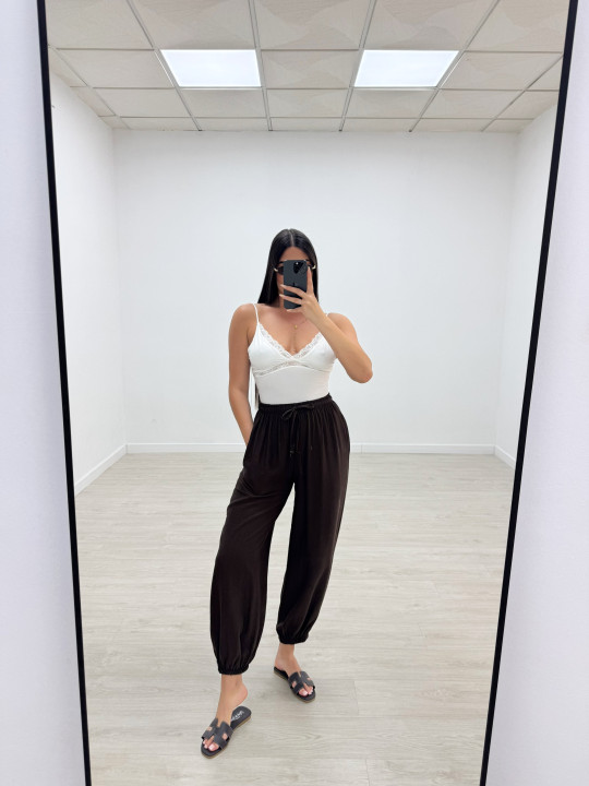 PANTALÓN GLOBO BASIC - MARRÓN