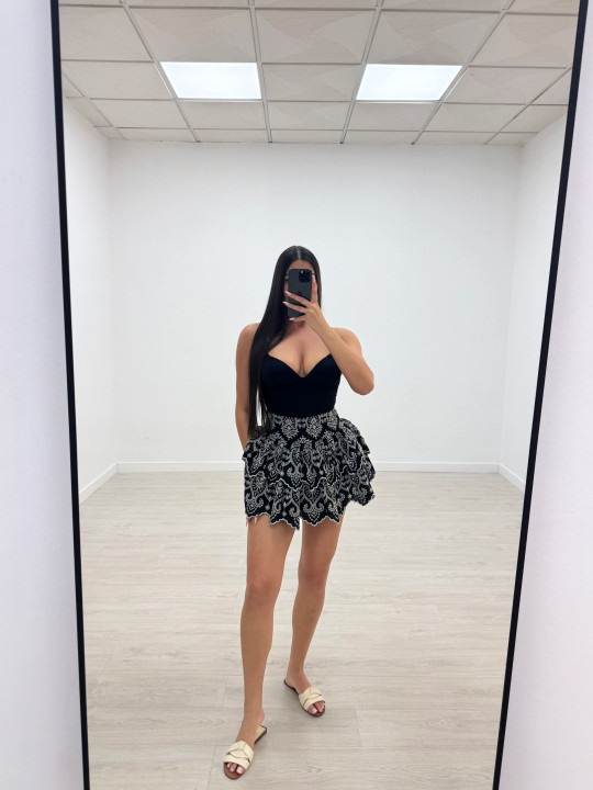 FALDA SANTORINI BORDADA - NEGRO